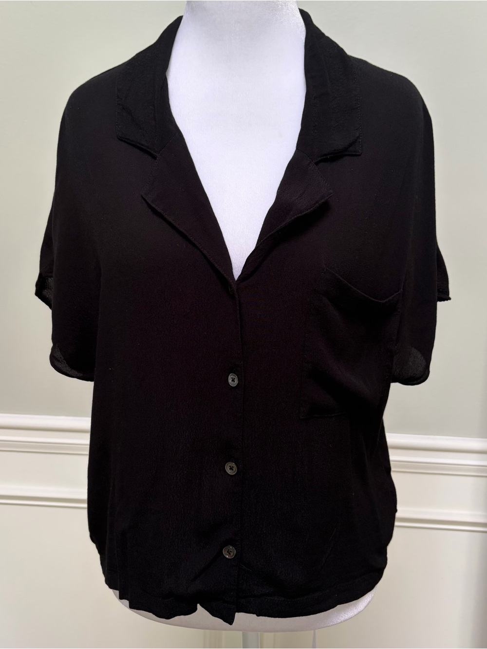 Aritzia Wilfred Free Black Rayon Blouse M
